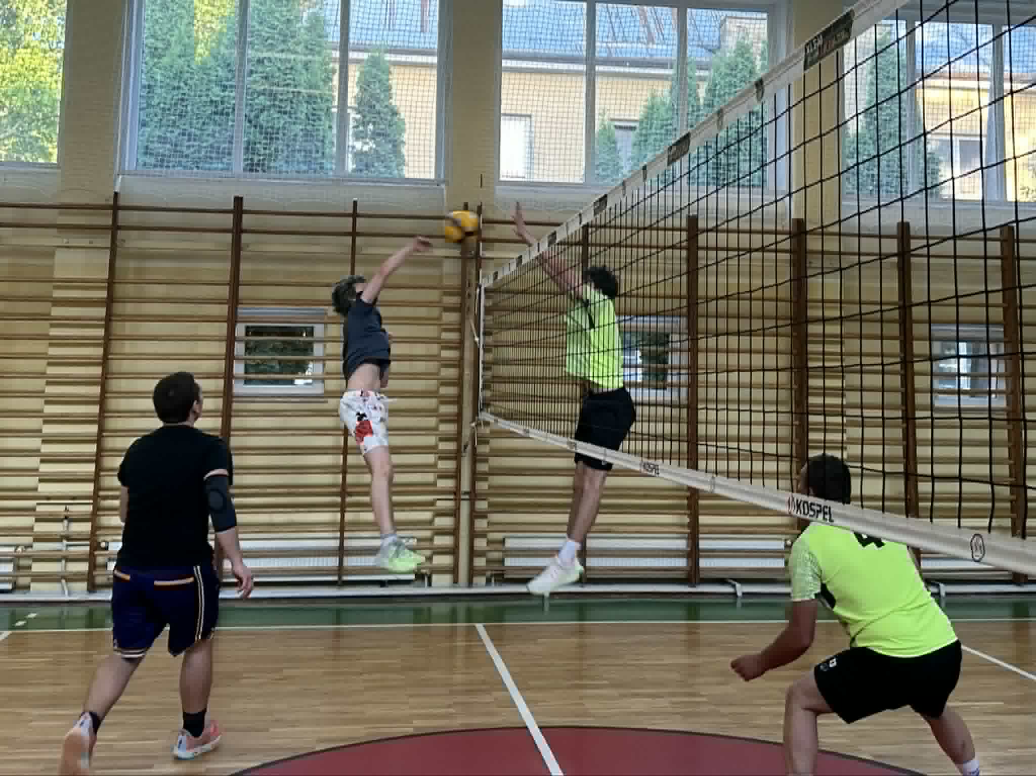 🏐🔥 Historyczny set Vikingów! Łuszczów zgarnął komplet punktów, ale młodzież z ZSA przeszła do historii KLEM-LIGI! 🔥🏐