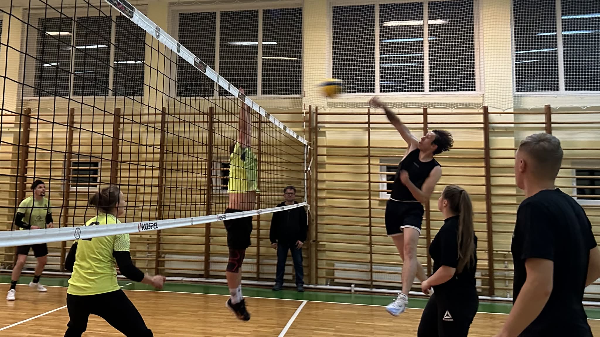 🏐🔥 RAPS Łuszczów rozbił KRV Volley! Koncert zagrywki Radosława Powierży i pokaz siły drużyny z Łuszczowa 🔥🏐