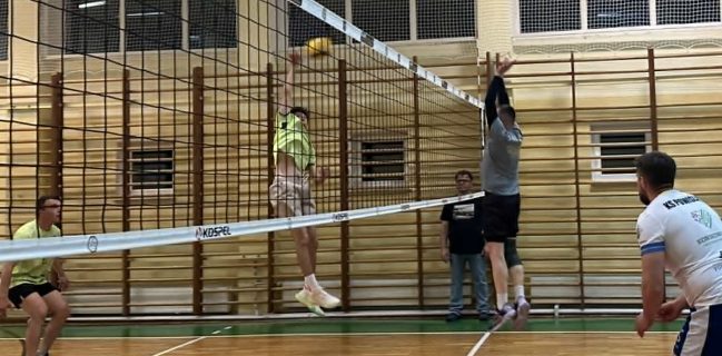 🏐🔥 KLEM-LIGA – 12. Kolejka mecz nr 4  🤝 „Mecz przyjaźni” dla Lacosanostry! RAPS Łuszczów postawił trudne warunki liderowi