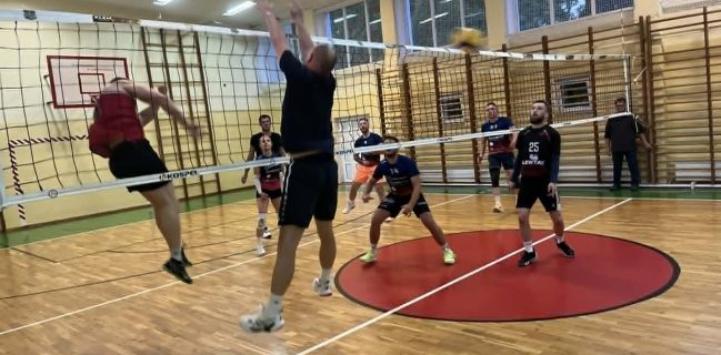 🏐🔥 VOLLEY PIĄTEK POTWIERDZIŁ MOC W MECZU Z PRAWIE FORMĄ! 🔥🏐