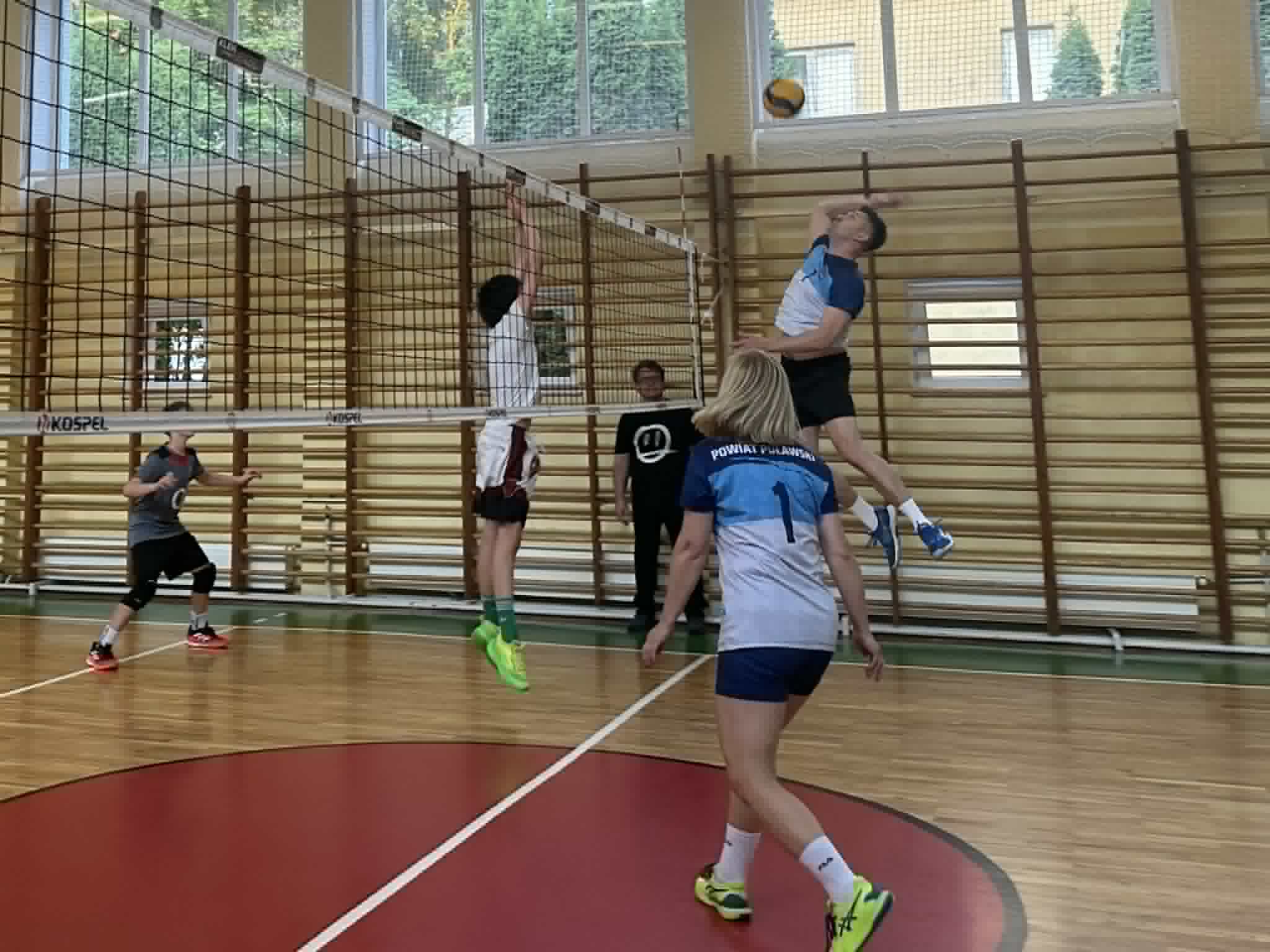 🏐🔥 POWIAT PUŁAWSKI WRACA NA PODIUM! 6 PUNKTÓW BEZ STRATY SETA! 🔥🏐
