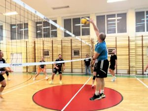 🏐🔥 Piękny pojedynek Volley Piątek z Strong Klem na zakończenie 12. sezonu KLEM-LIGI! 🔥🏐