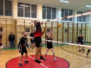🏐 PRAWIE FORMA DOŚWIADCZENIEM I OPANOWANIEM ZAMELDOWAŁA SIĘ W PÓŁFINALE!