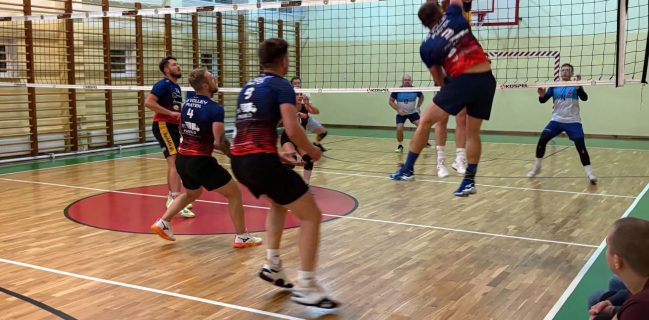 🏐🔥 VOLLEY PIĄTEK O CENTYMETRY BLIŻEJ FINAŁU! POWIAT PUŁAWSKI POSTAWIŁ SIĘ WICELIDEROWI!
