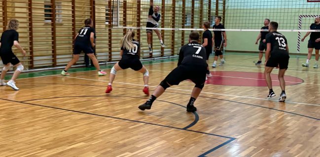 🏐🔥 STRONG KLEM ZDOMINOWAŁ DOLNĄ CZĘŚĆ TABELI! ZWYCIĘSTWO 3:0 Z CZARNYMI KARMANOWICE!