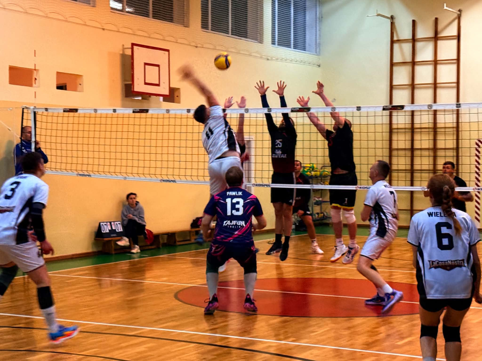 🏐🔥 PIERWSZY PÓŁFINAŁ DLA LACOSANOSTRY! Prawie Forma postawiła mistrzom niezwykle trudne warunki!